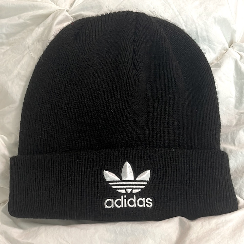 NWOT - Adidas Beanie / Mens sizing